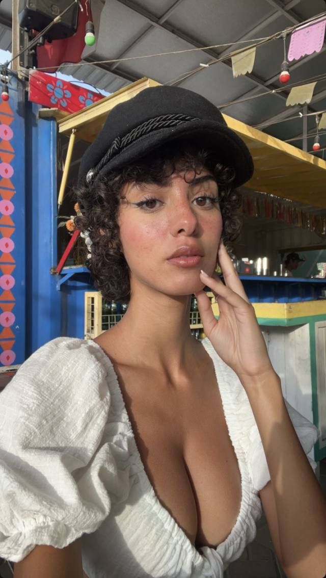 Available for both incall and outcall services . Fuck no limit , handle shy guy to . Reach out to me (316) 339-0412 - Image 2